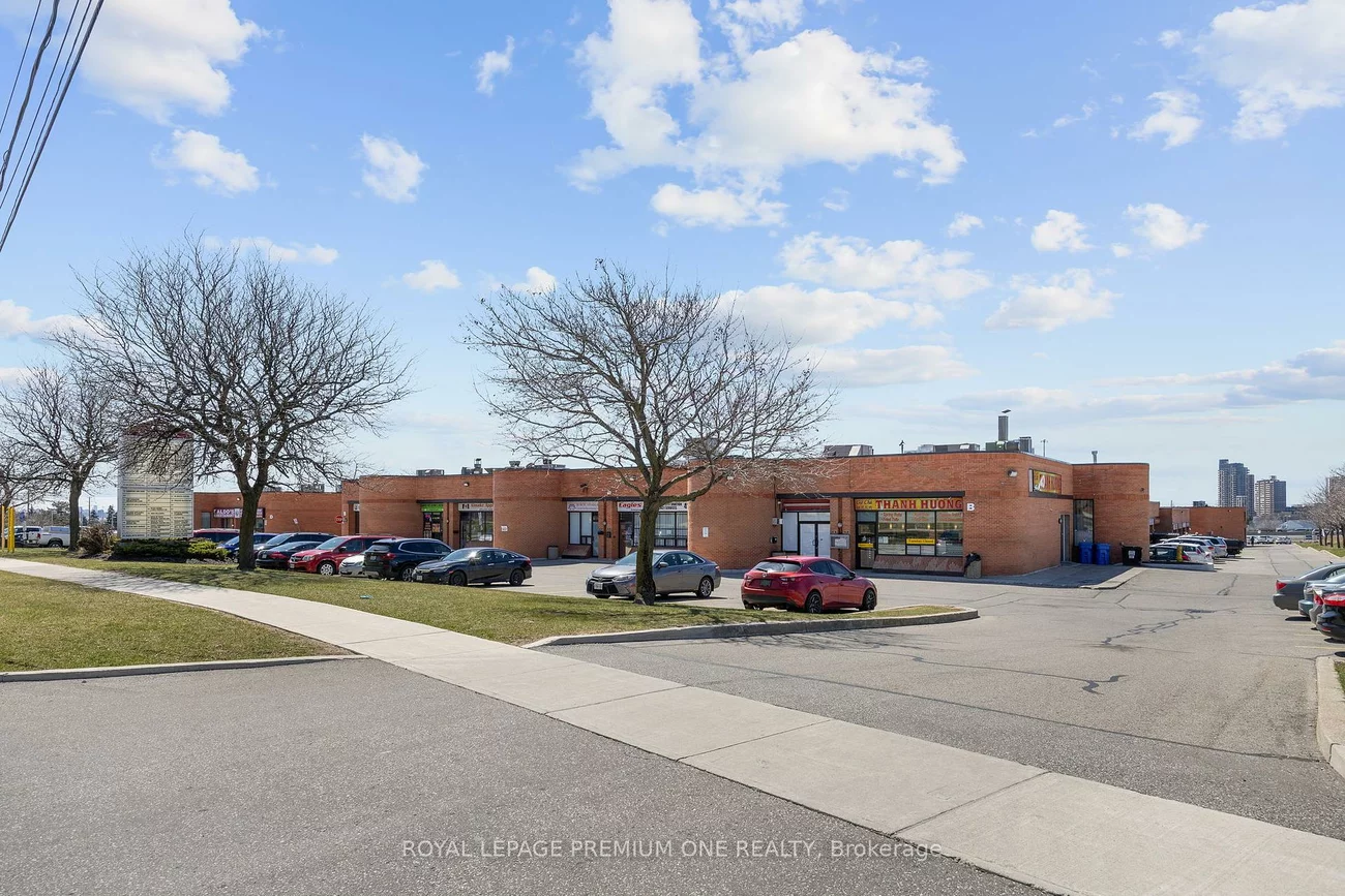 750, Oakdale, Glenfield-Jane Heights, Toronto