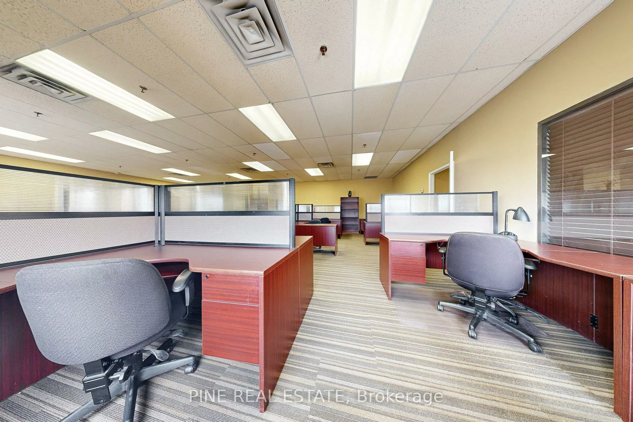 61, Advance, Islington-City Centre West, Toronto
