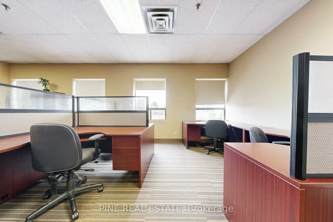 61, Advance, Islington-City Centre West, Toronto