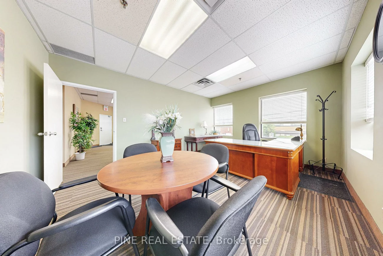 61, Advance, Islington-City Centre West, Toronto