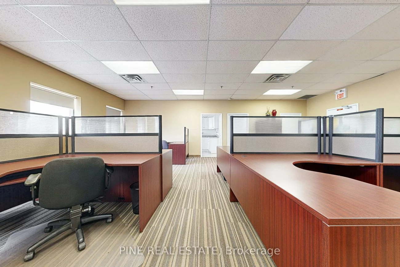 61, Advance, Islington-City Centre West, Toronto