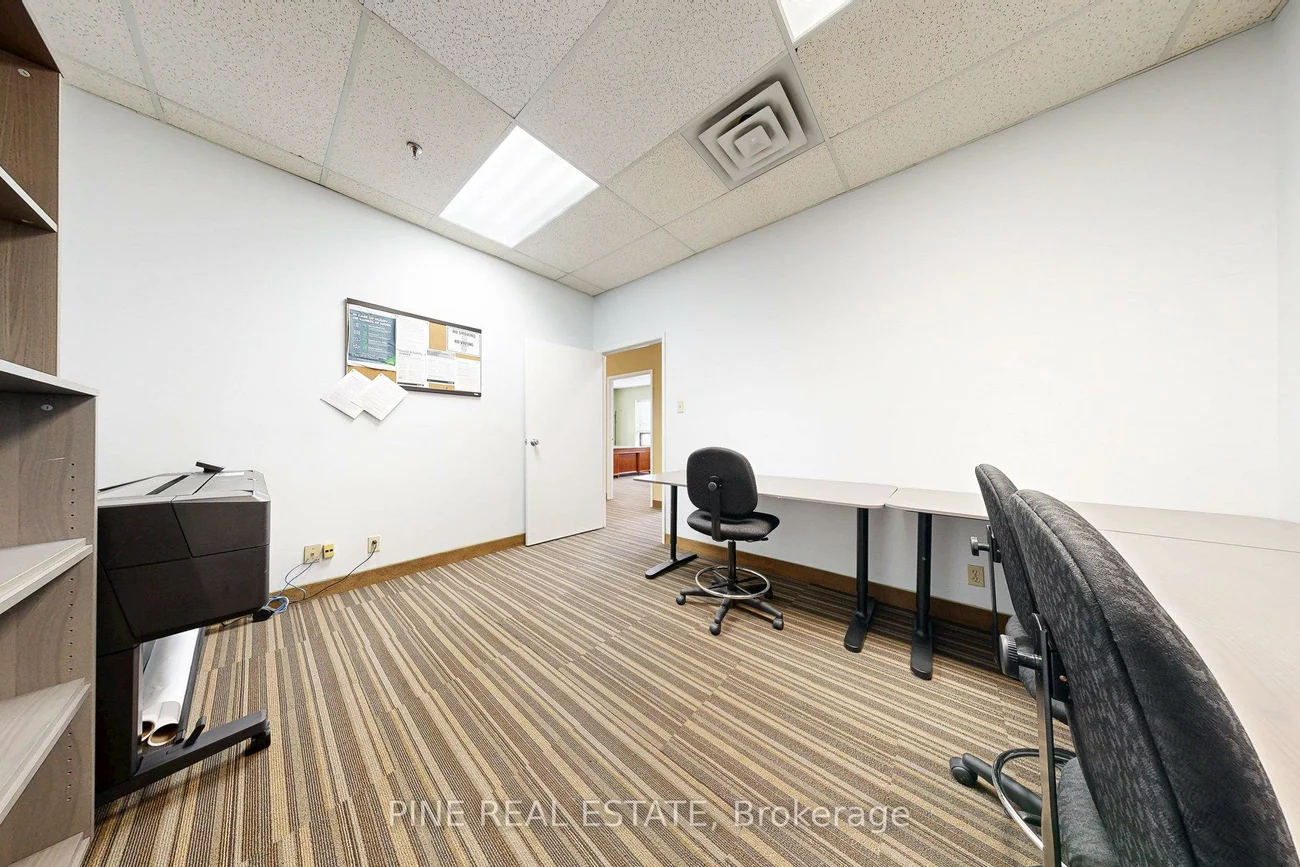 61, Advance, Islington-City Centre West, Toronto