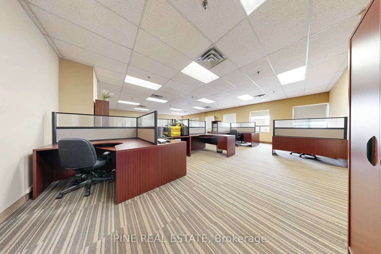 61, Advance, Islington-City Centre West, Toronto