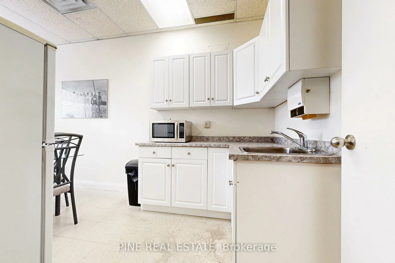 61, Advance, Islington-City Centre West, Toronto