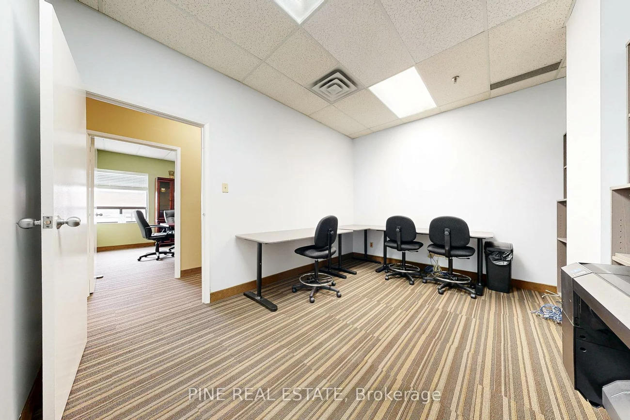 61, Advance, Islington-City Centre West, Toronto
