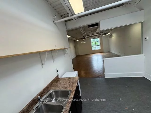 15, Adrian, Weston-Pellam Park, Toronto