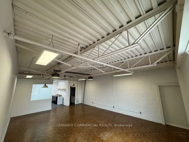 15, Adrian, Weston-Pellam Park, Toronto