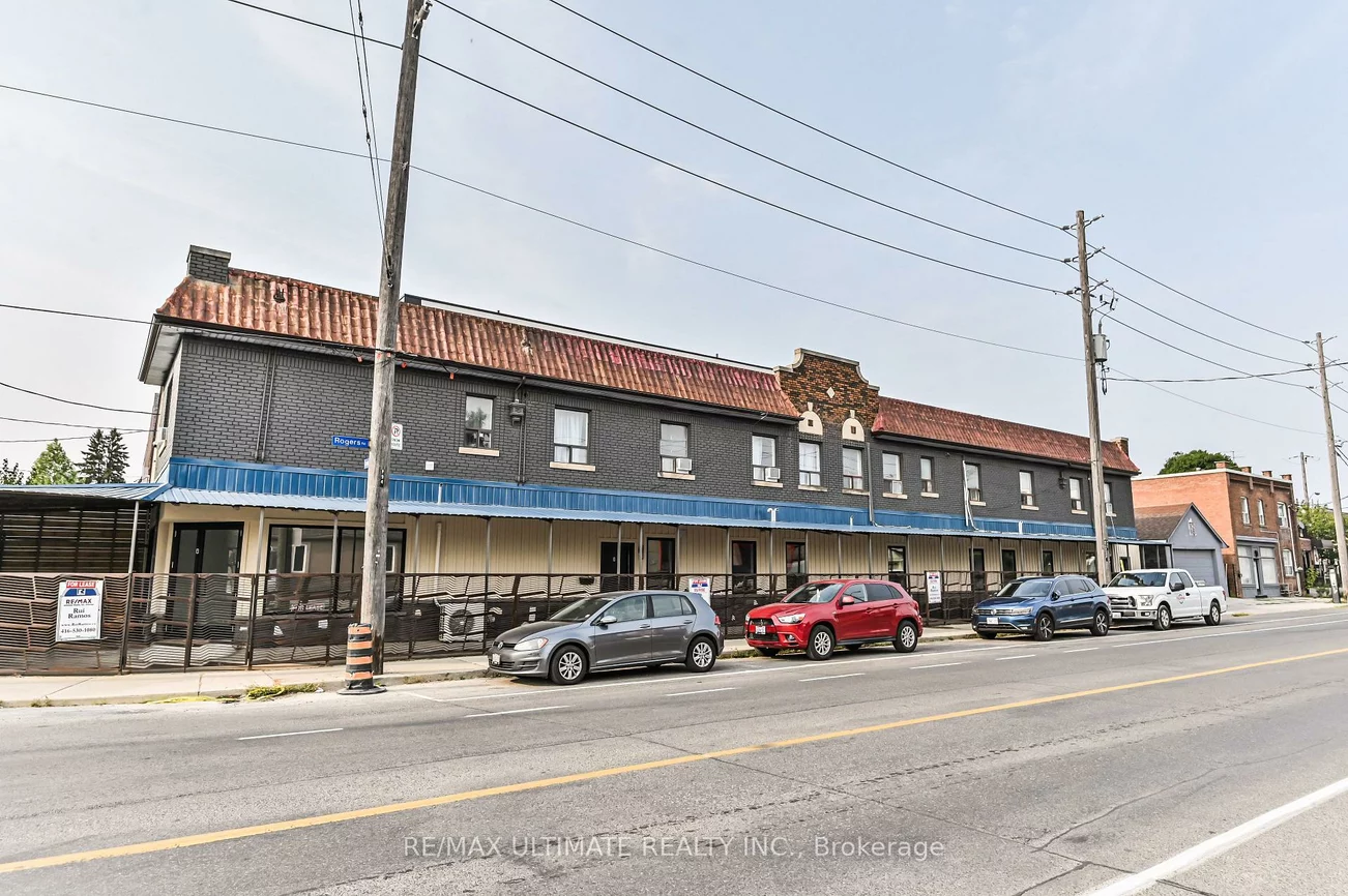 140, Rogers Rd, Caledonia-Fairbank, Toronto