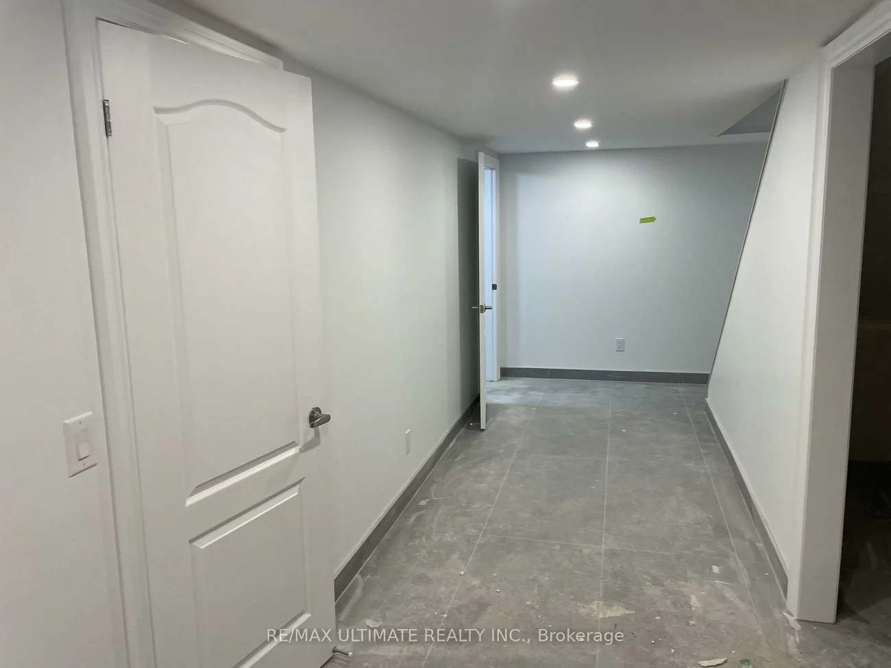 140, Rogers Rd, Caledonia-Fairbank, Toronto