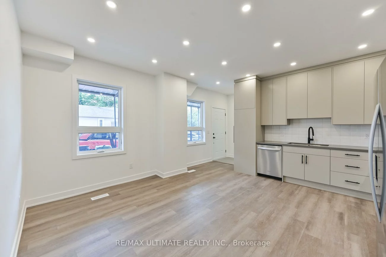 140, Rogers Rd, Caledonia-Fairbank, Toronto