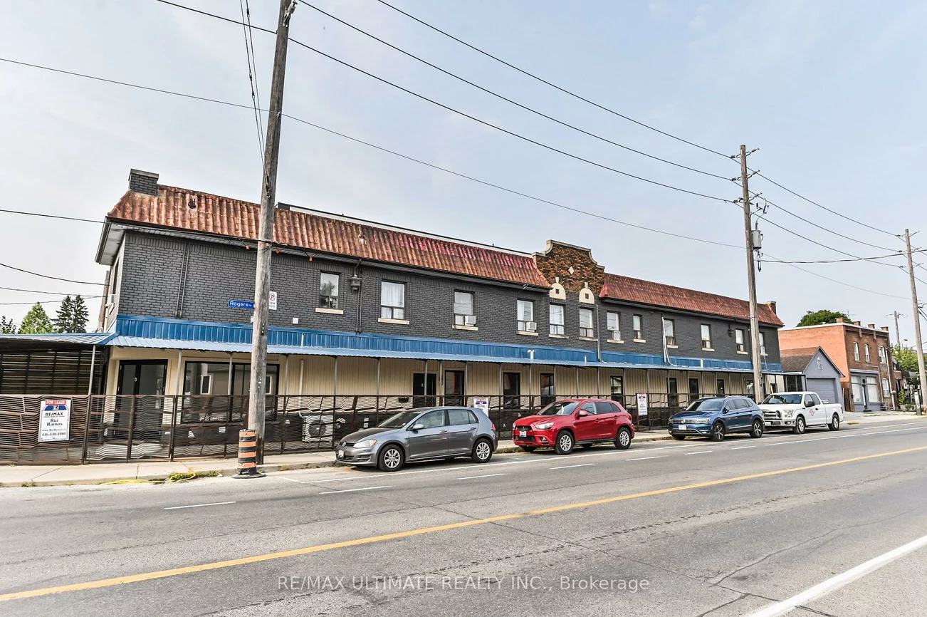 140, Rogers Rd, Caledonia-Fairbank, Toronto