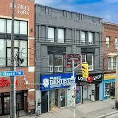 1476, Queen, Roncesvalles, Toronto