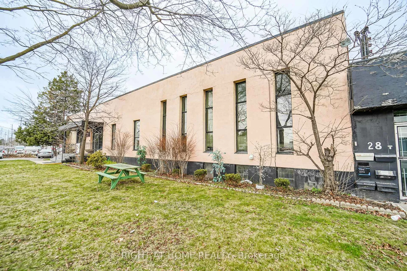 26-30, Six Point, Islington-City Centre West, Toronto