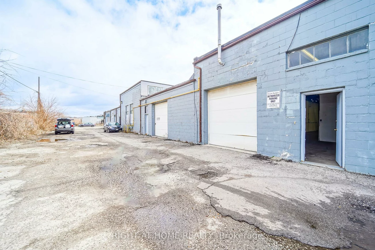 26-30, Six Point, Islington-City Centre West, Toronto