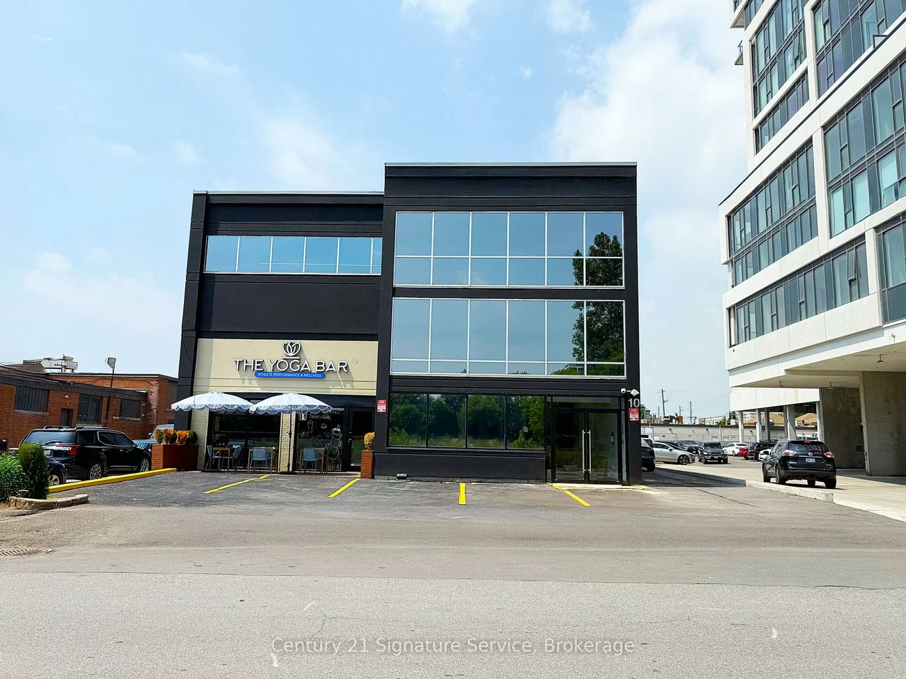 10, Plastics, Stonegate-Queensway, Toronto