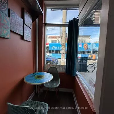 1537, Queen, South Parkdale, Toronto