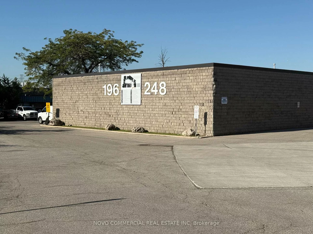 196, North Queen, Islington-City Centre West, Toronto