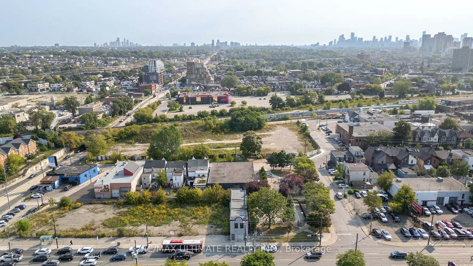 603, Keele, Junction Area, Toronto