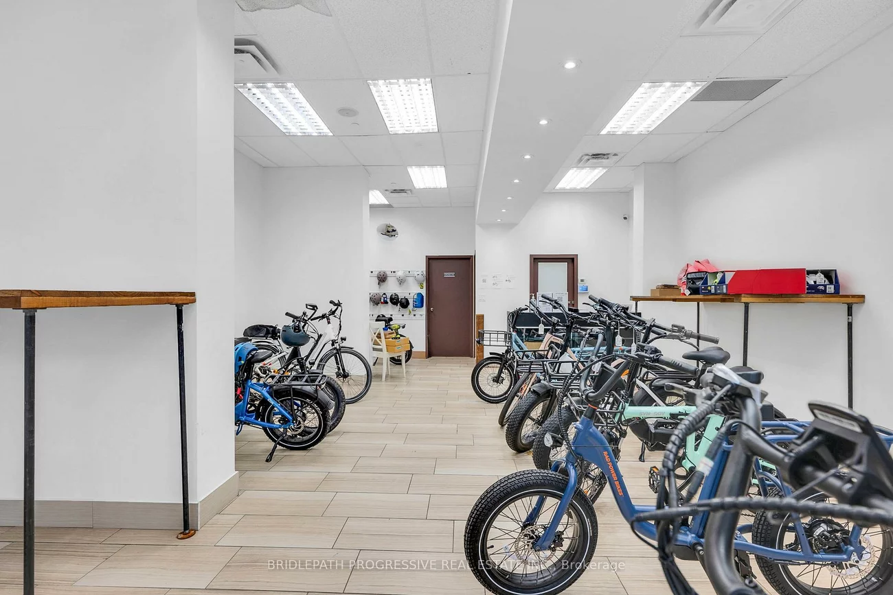 1644, Bloor, High Park North, Toronto