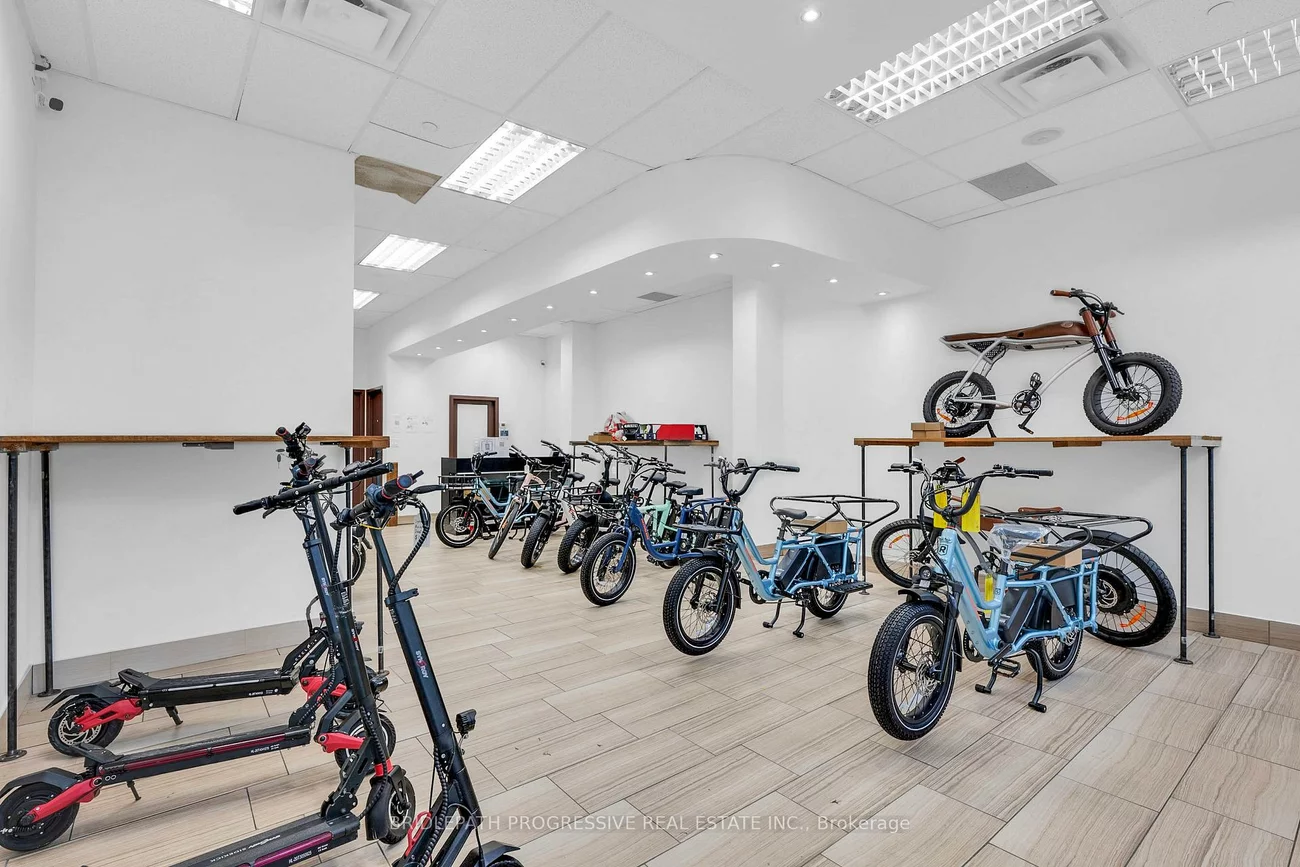 1644, Bloor, High Park North, Toronto