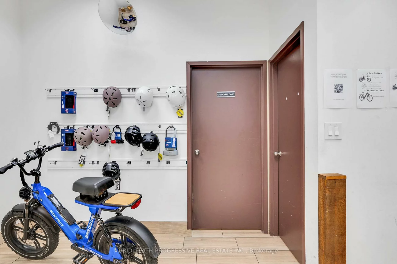 1644, Bloor, High Park North, Toronto