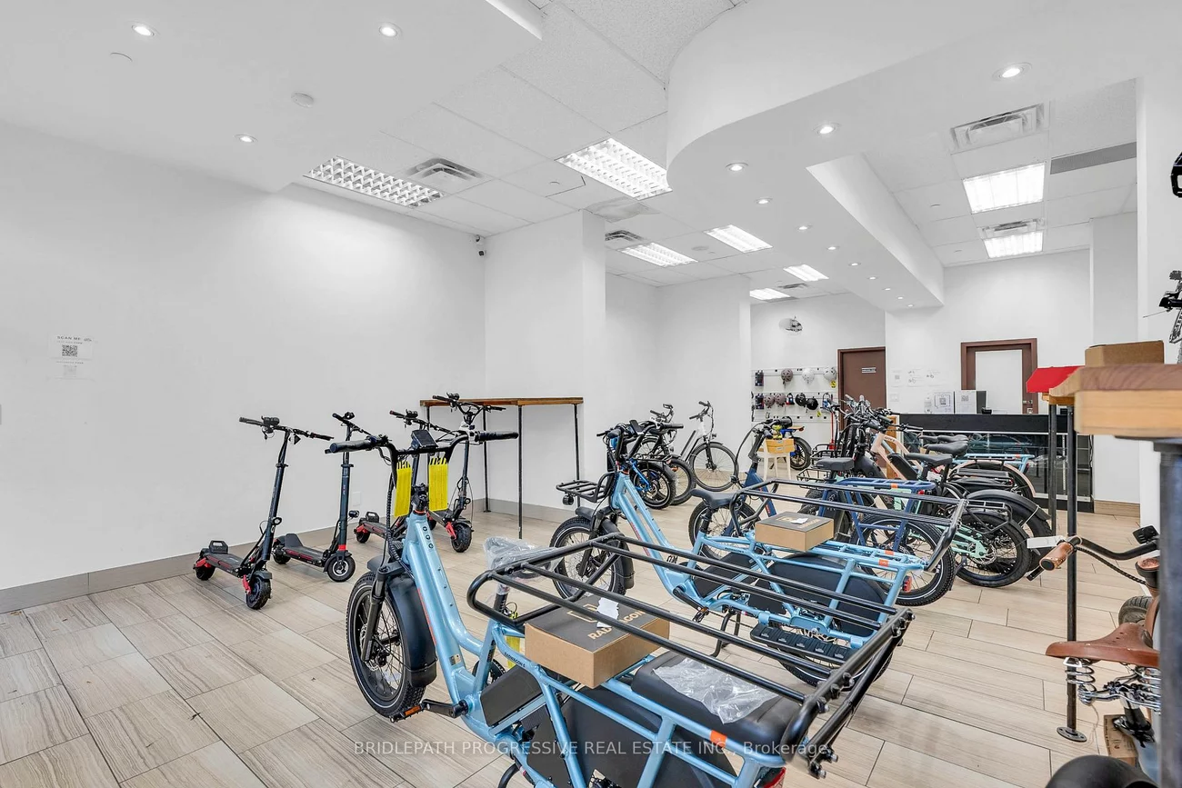 1644, Bloor, High Park North, Toronto