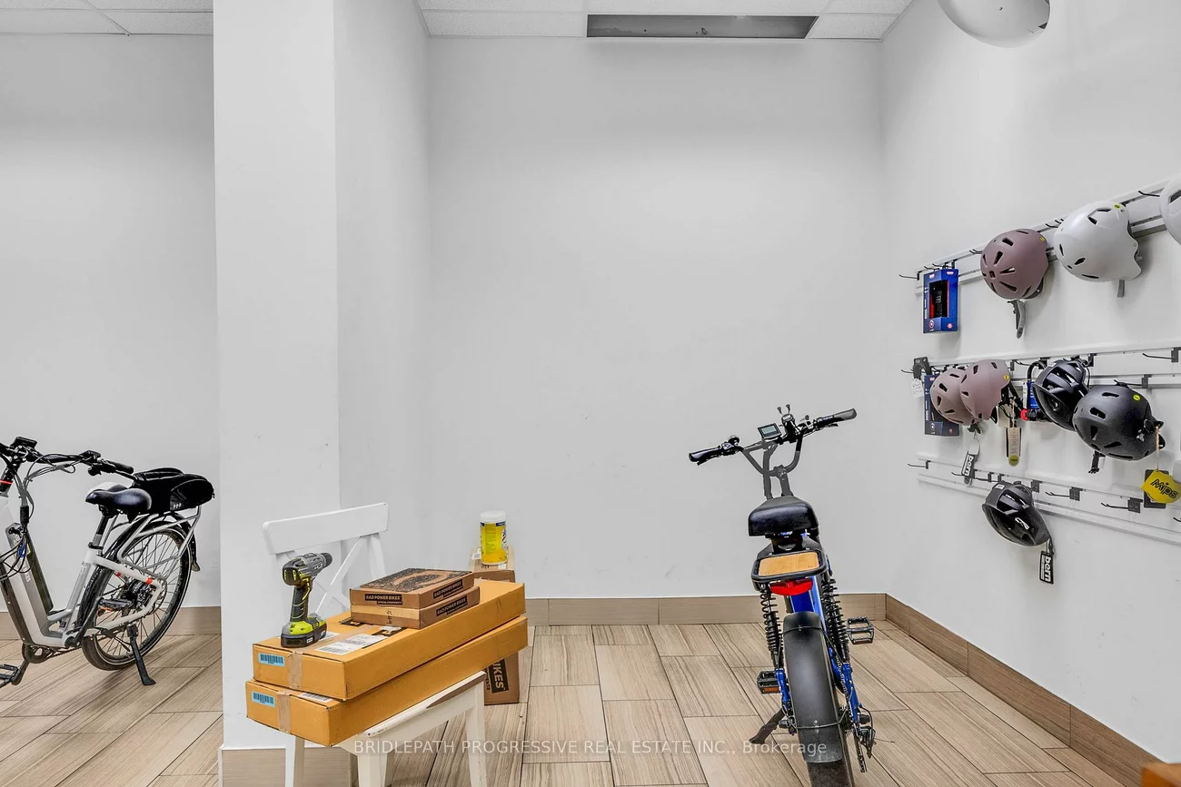 1644, Bloor, High Park North, Toronto