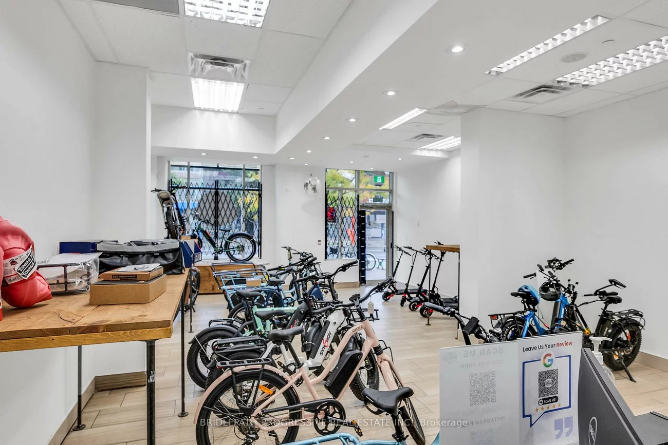 1644, Bloor, High Park North, Toronto