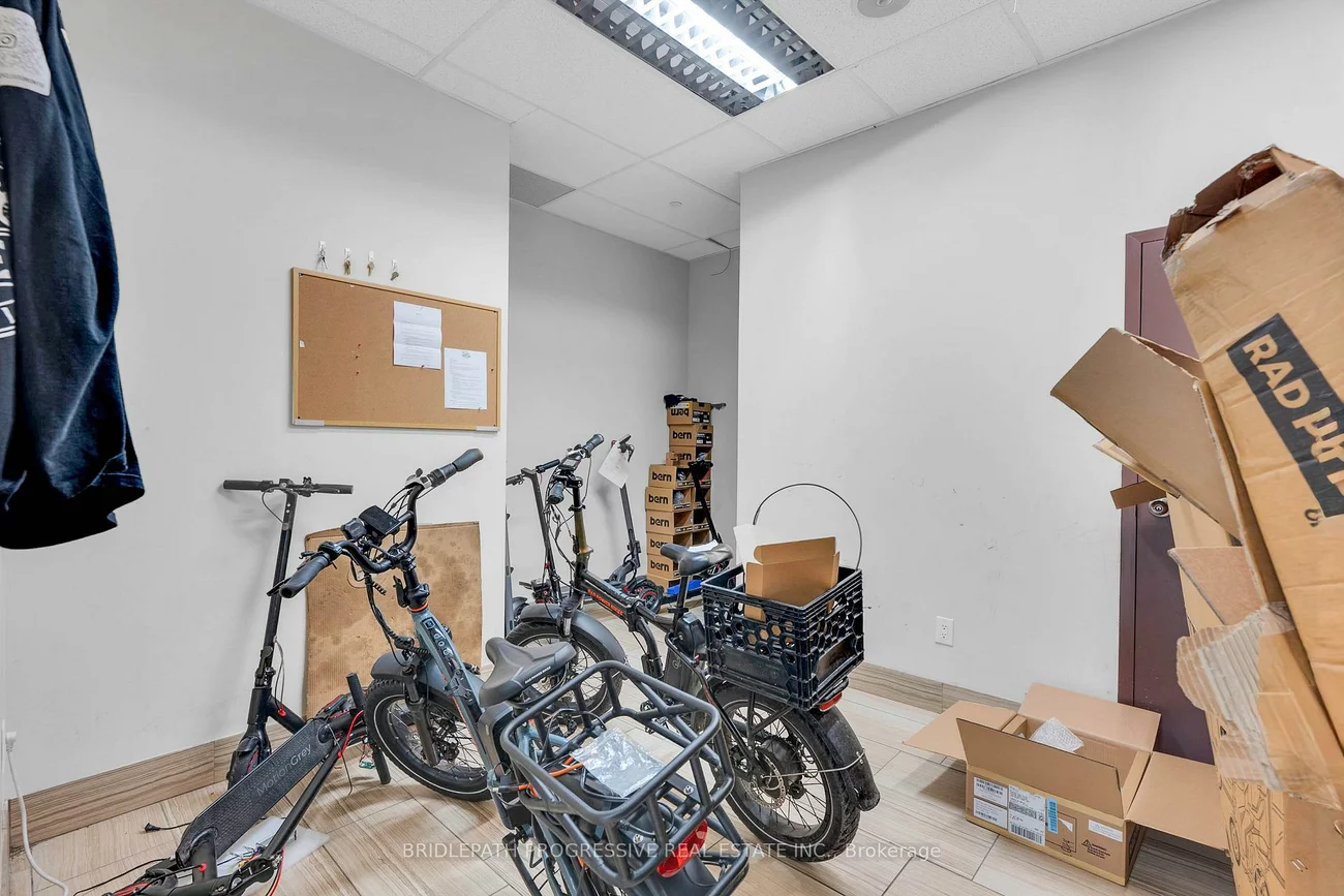 1644, Bloor, High Park North, Toronto