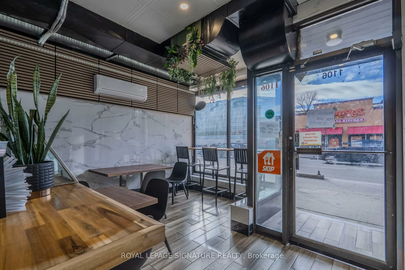 1106, Bloor, Dovercourt-Wallace Emerson-Junction, Toronto