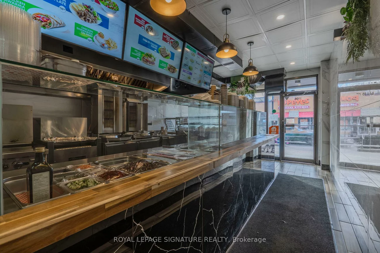 1106, Bloor, Dovercourt-Wallace Emerson-Junction, Toronto