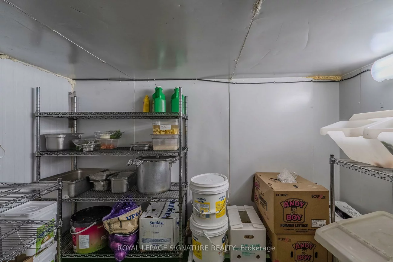 1106, Bloor, Dovercourt-Wallace Emerson-Junction, Toronto