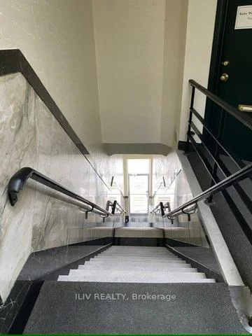 2487, Bloor, High Park-Swansea, Toronto