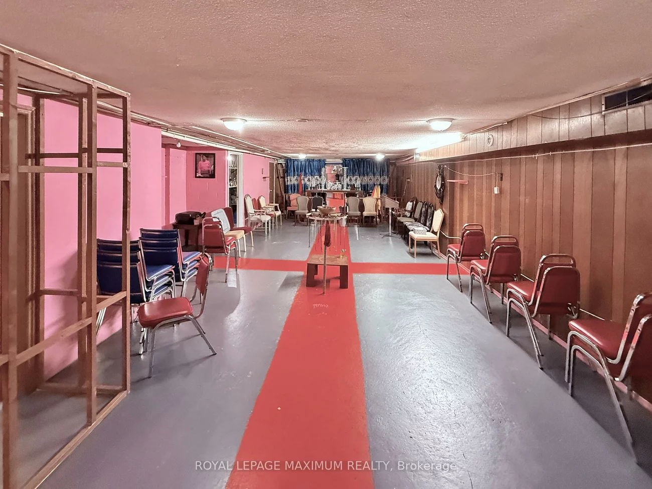 1654, Jane, Weston, Toronto