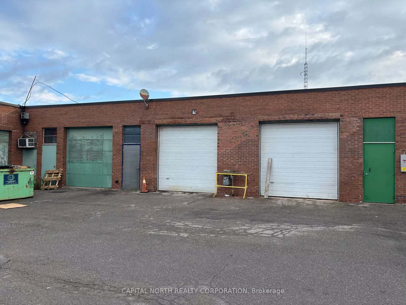 4367, Steeles, Black Creek, Toronto