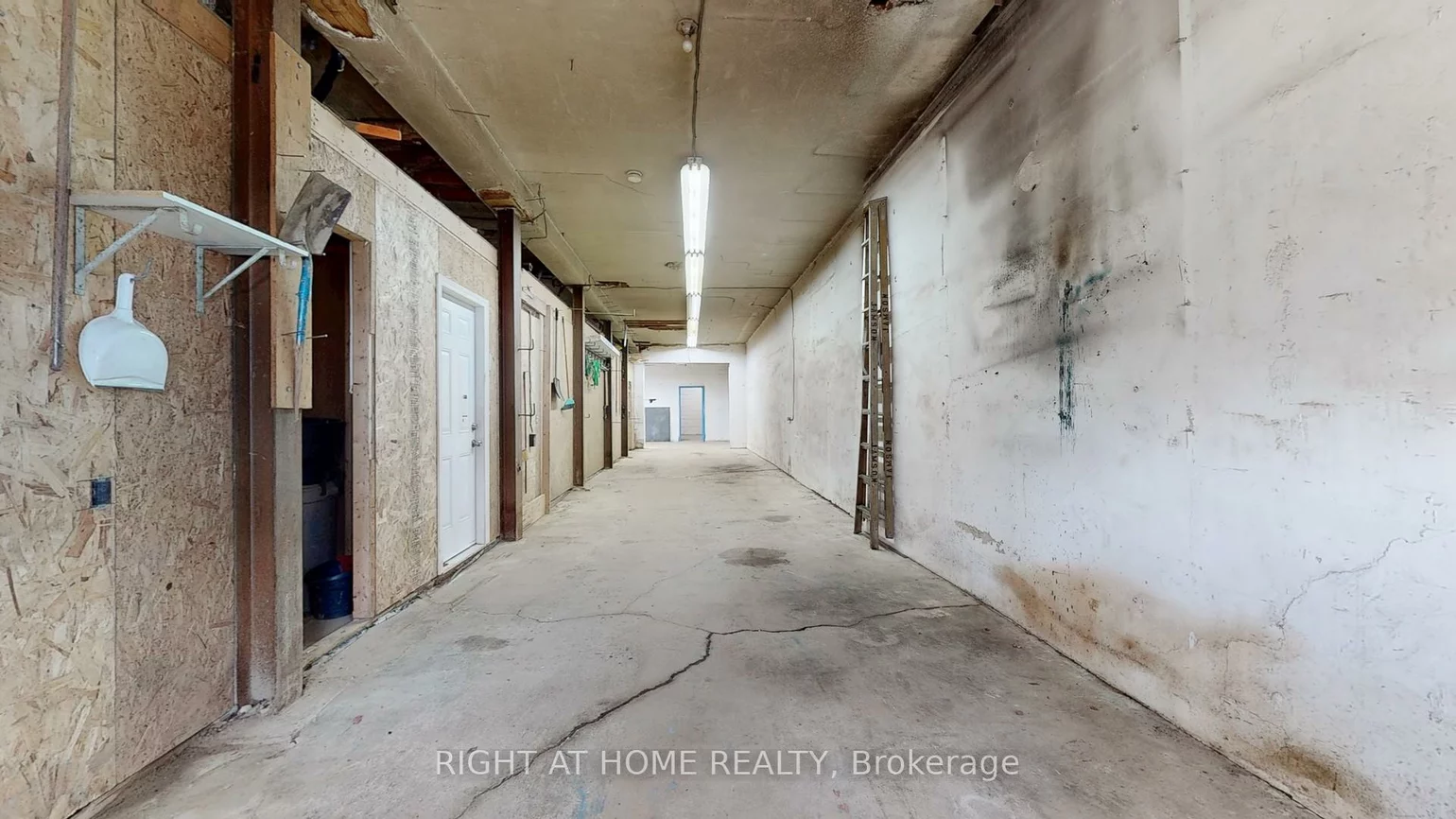 48, Hyde, Keelesdale-Eglinton West, Toronto