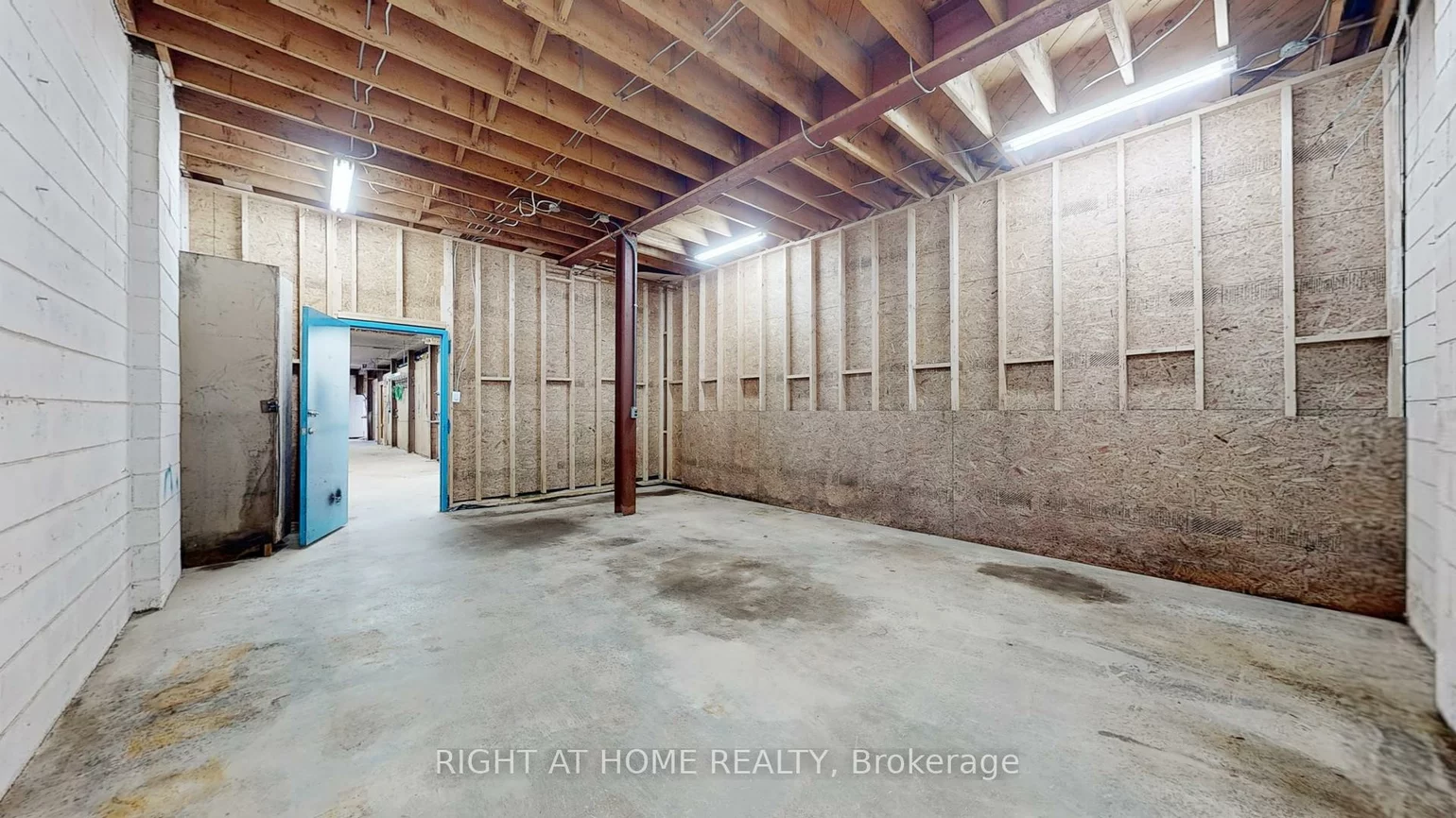 48, Hyde, Keelesdale-Eglinton West, Toronto