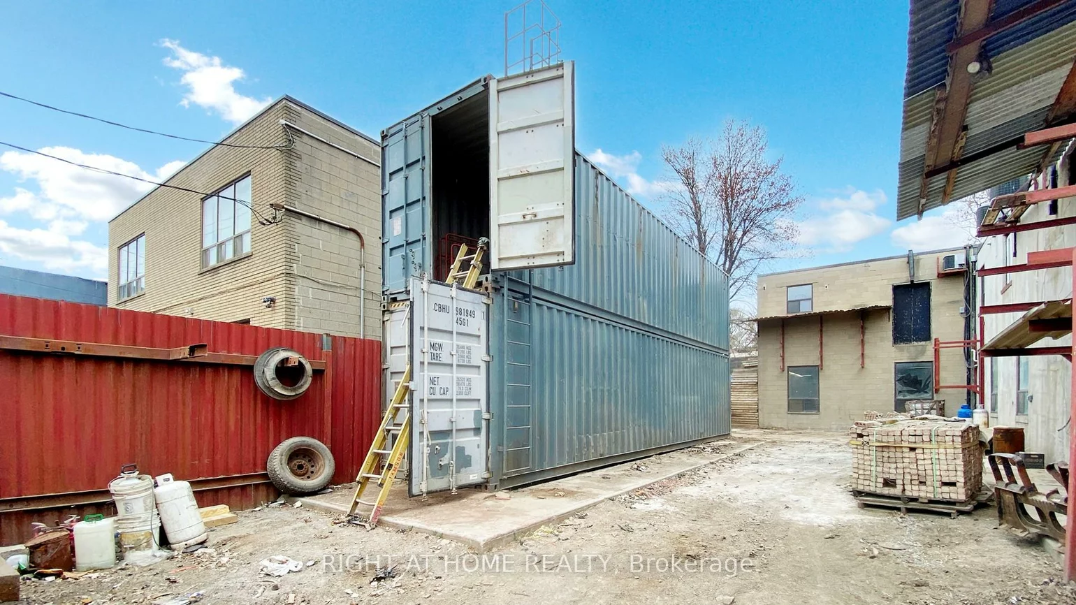 48, Hyde, Keelesdale-Eglinton West, Toronto