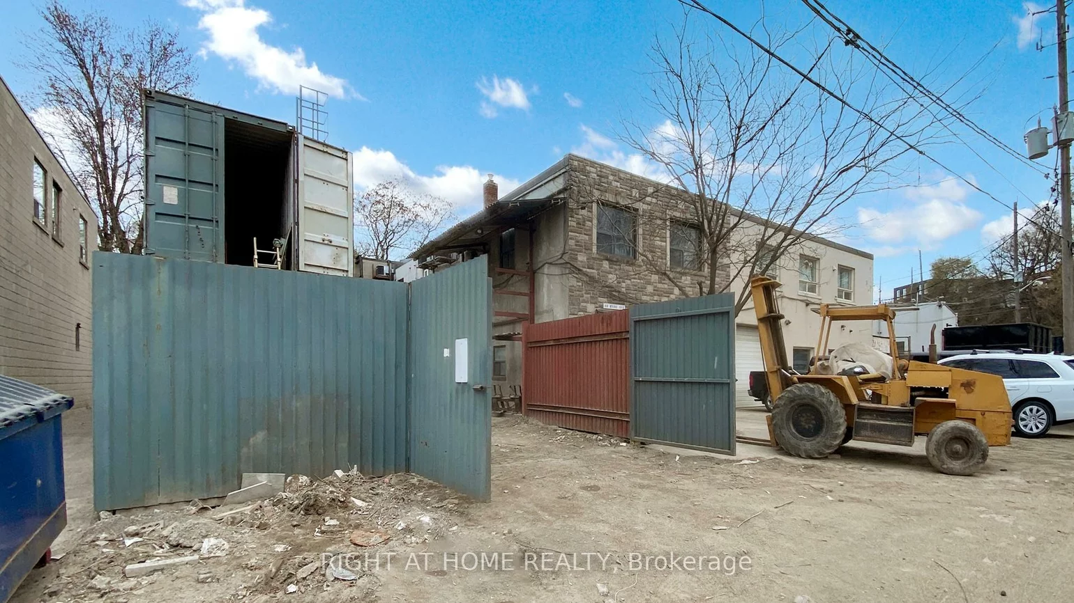 48, Hyde, Keelesdale-Eglinton West, Toronto