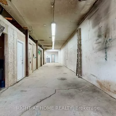 48, Hyde, Keelesdale-Eglinton West, Toronto