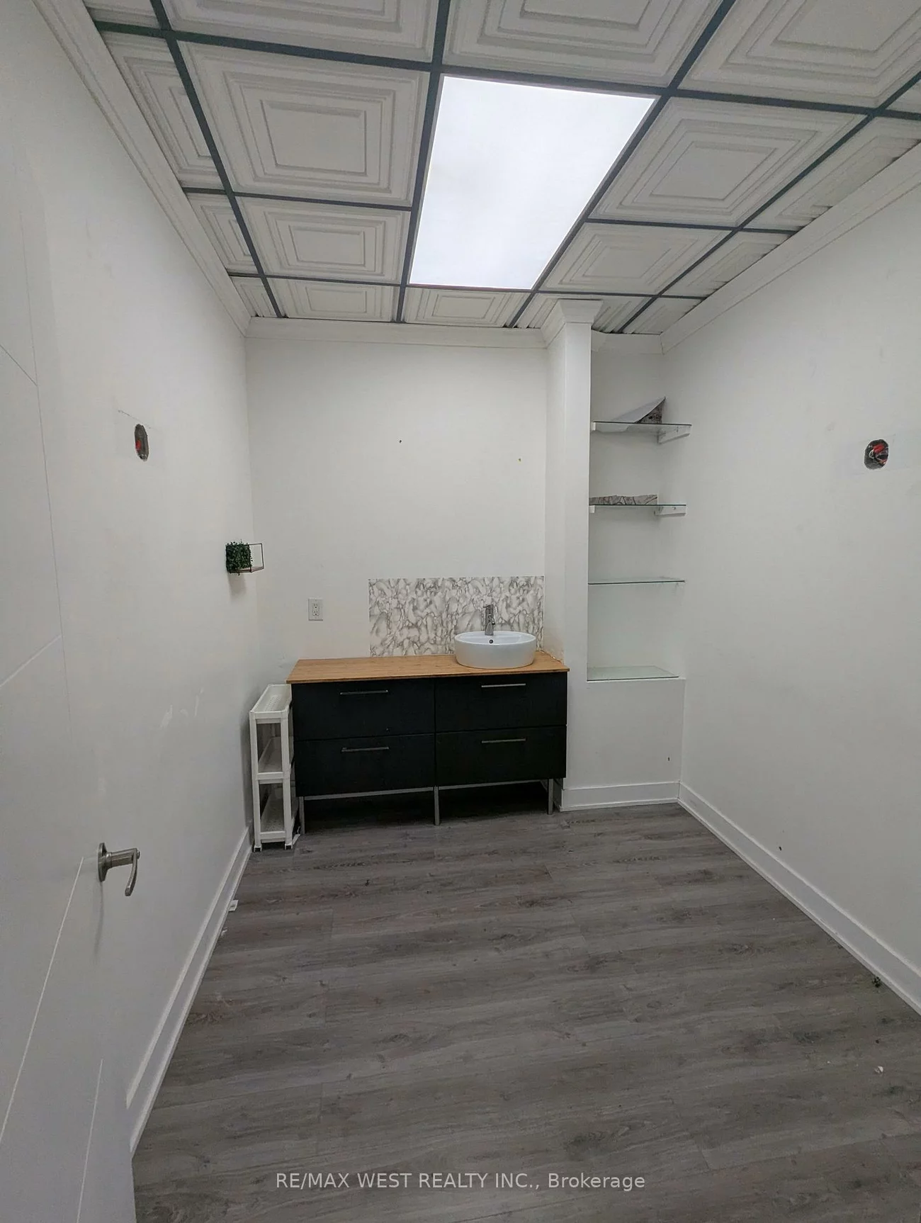 3267, Bloor, Stonegate-Queensway, Toronto