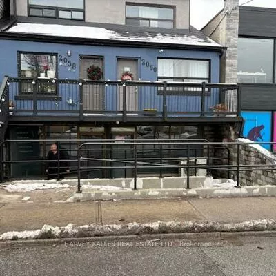 2058, Dufferin, Caledonia-Fairbank, Toronto