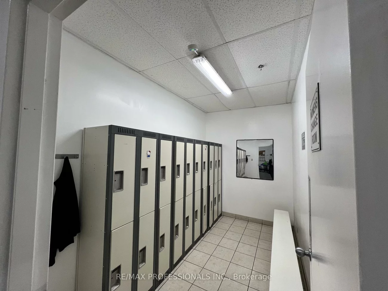 130, North Queen, Islington-City Centre West, Toronto