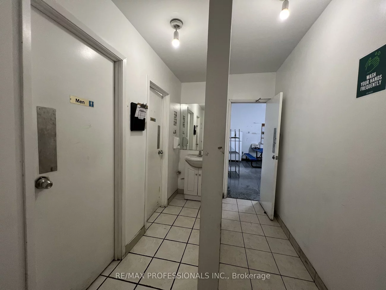 130, North Queen, Islington-City Centre West, Toronto