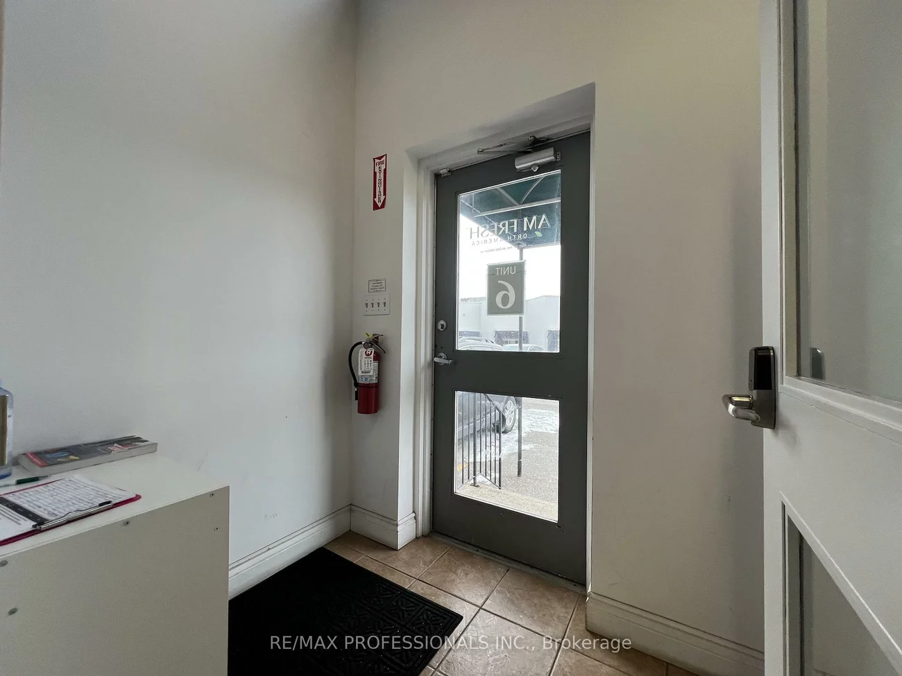 130, North Queen, Islington-City Centre West, Toronto