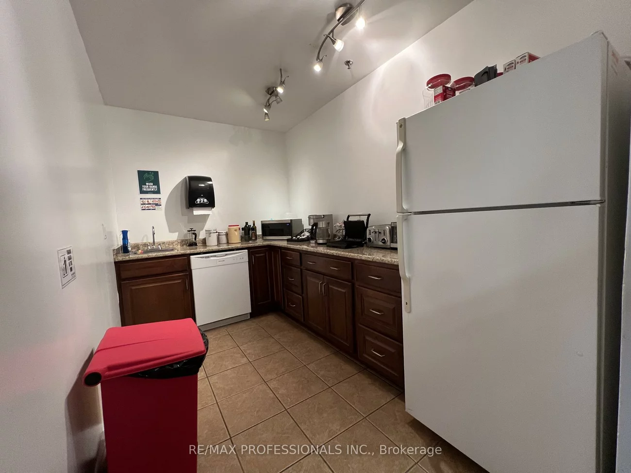 130, North Queen, Islington-City Centre West, Toronto