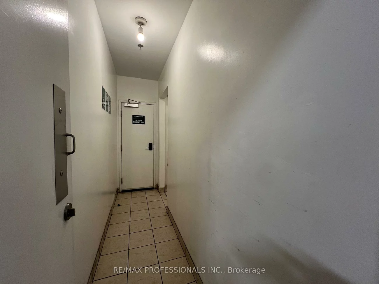 130, North Queen, Islington-City Centre West, Toronto