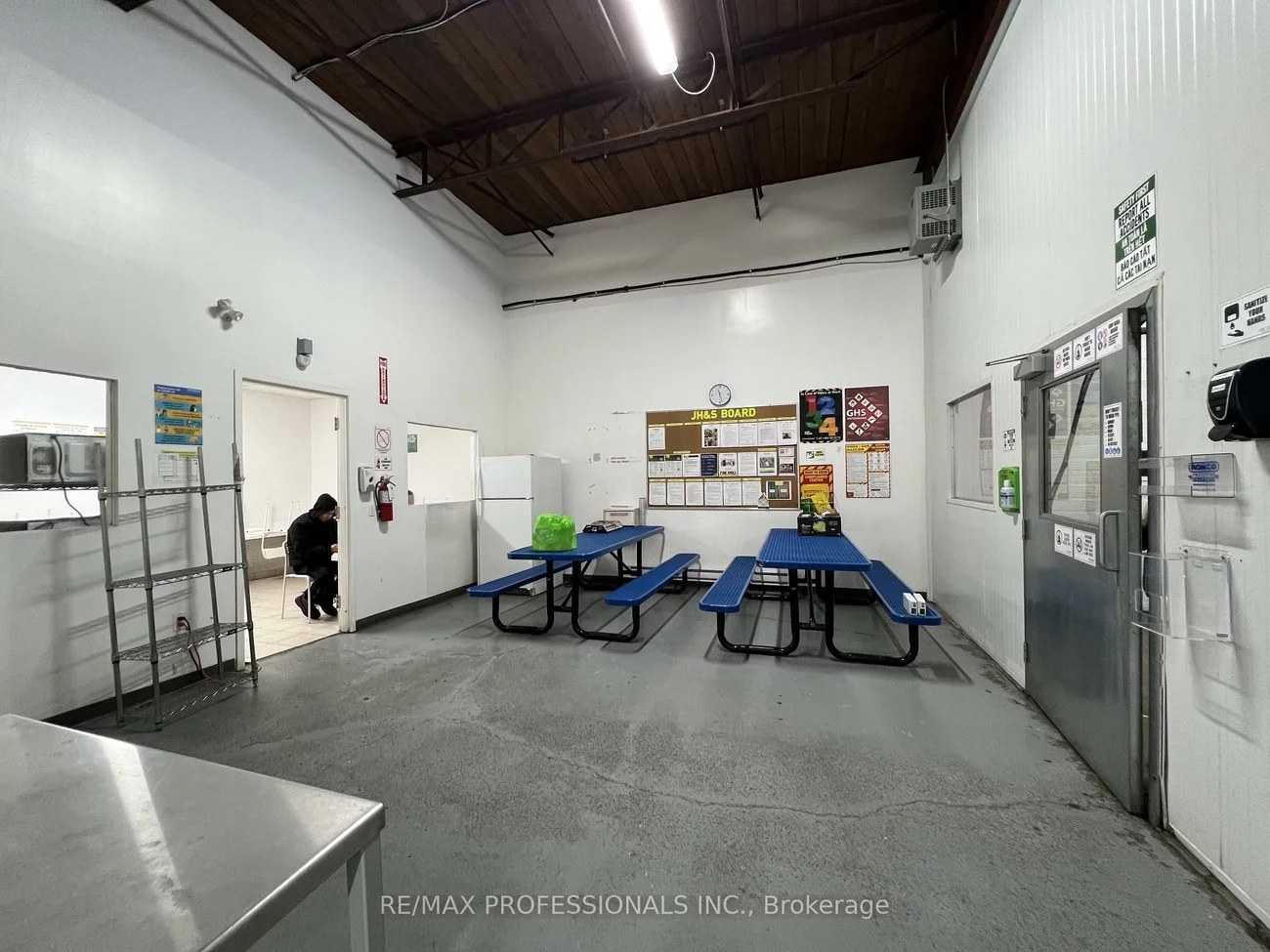 130, North Queen, Islington-City Centre West, Toronto