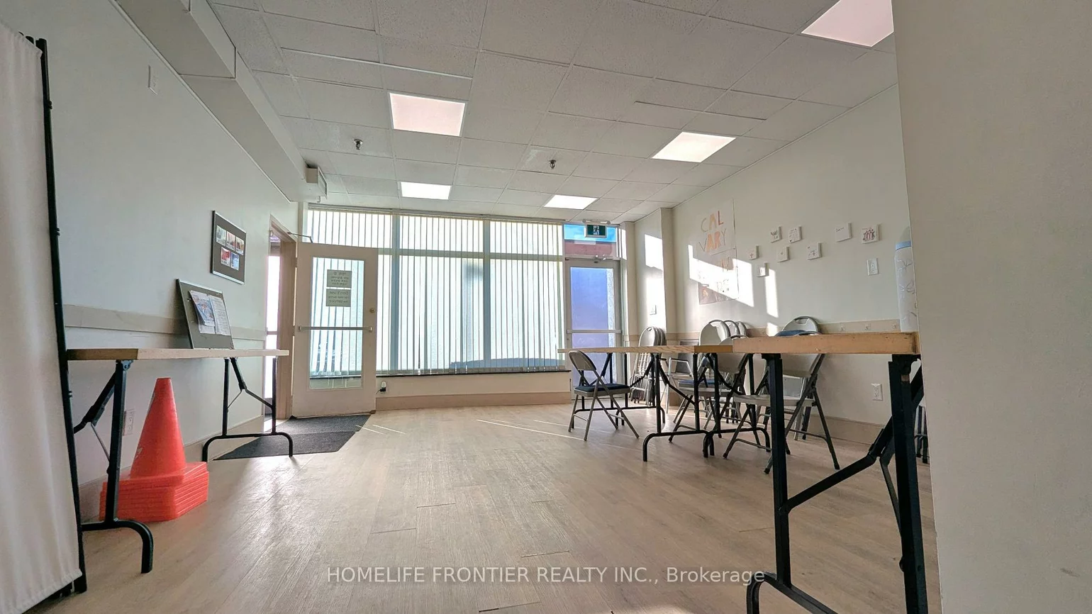 325, Weston, Rockcliffe-Smythe, Toronto