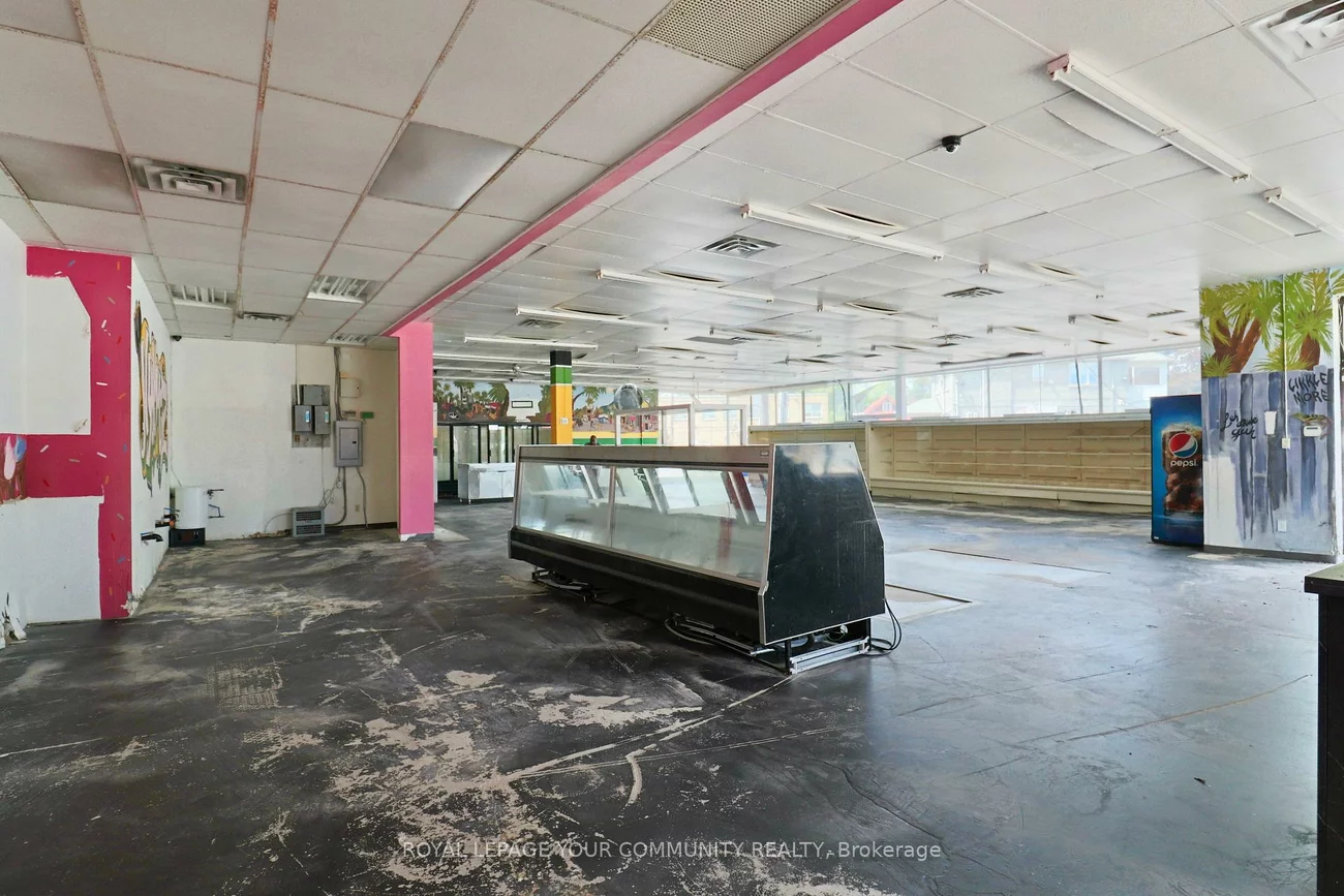 1370, Weston, Mount Dennis, Toronto